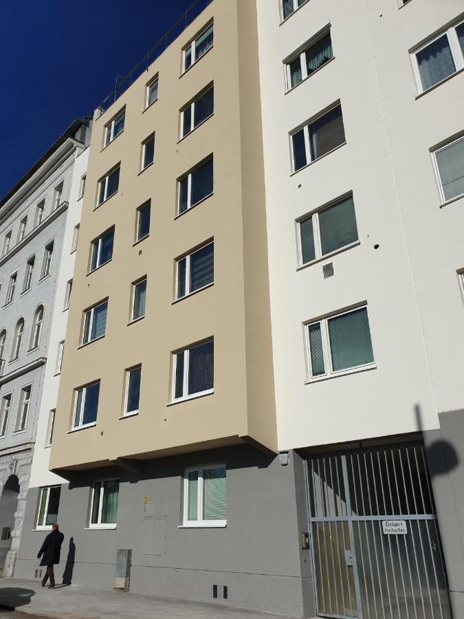 Best Rated Central Apartment Vienna - Ac, Wifi, 24H7Days Self Check-In, Board Games, Netflix Eksteriør bilde