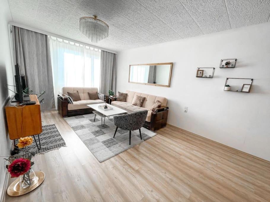 Best Rated Central Apartment Vienna - Ac, Wifi, 24H7Days Self Check-In, Board Games, Netflix Eksteriør bilde