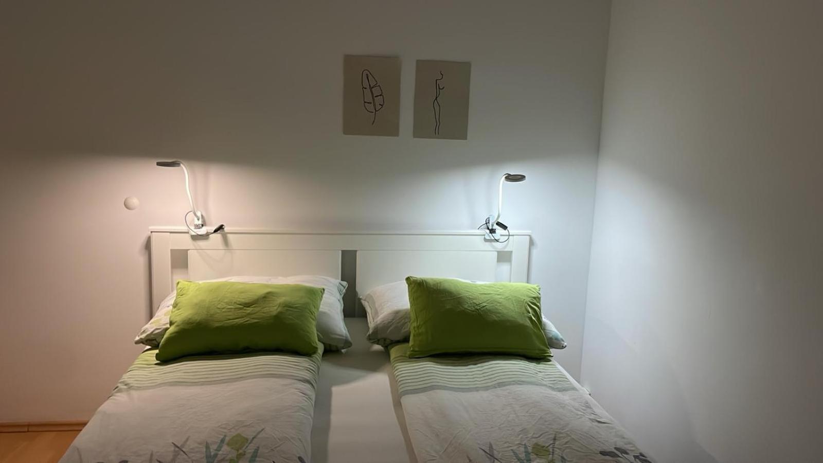 Best Rated Central Apartment Vienna - Ac, Wifi, 24H7Days Self Check-In, Board Games, Netflix Eksteriør bilde
